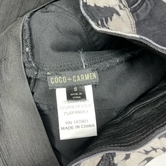 COCO + CARMEN Women’s Skinny Black Jeans with floral- Small - Picture 5 of 5